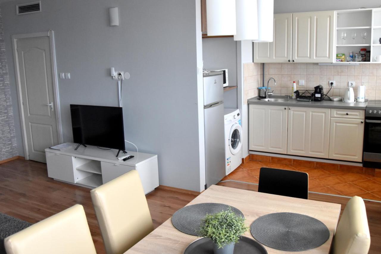 Panorama View Apartment เวสเปรม ภายนอก รูปภาพ