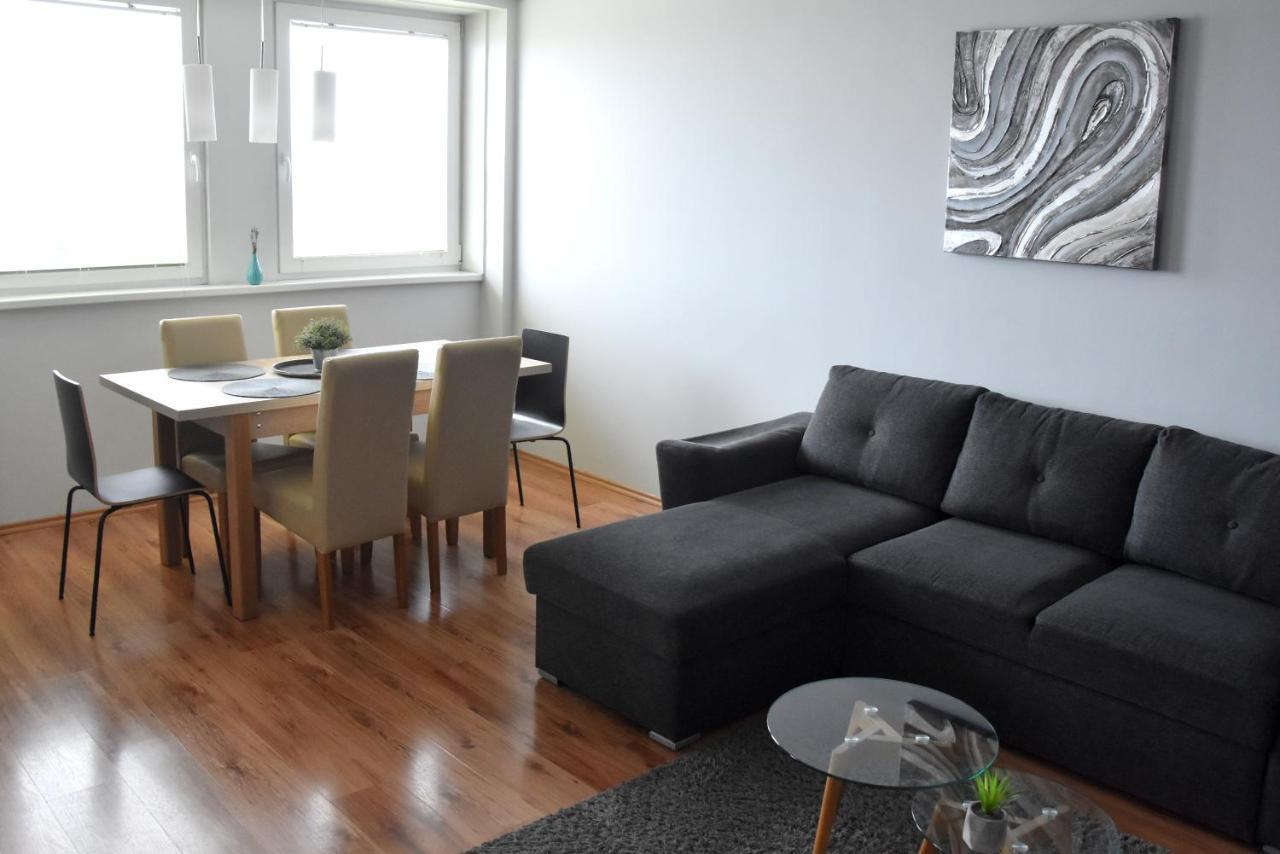 Panorama View Apartment เวสเปรม ภายนอก รูปภาพ