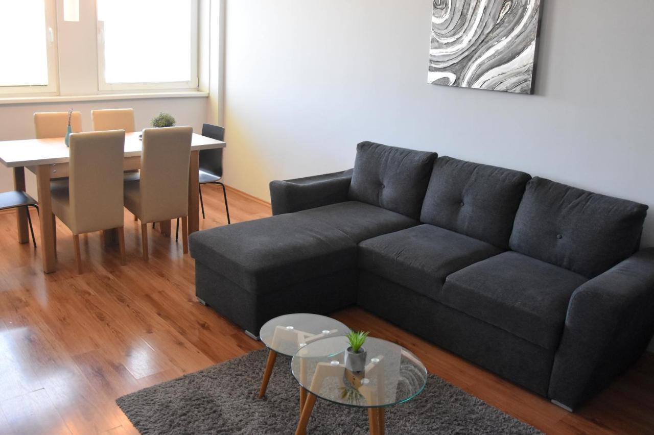 Panorama View Apartment เวสเปรม ภายนอก รูปภาพ