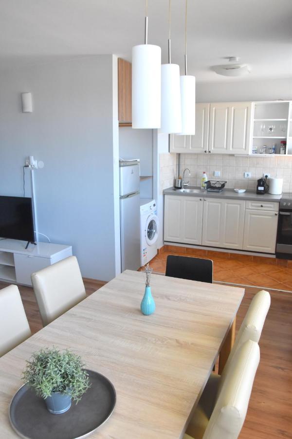 Panorama View Apartment เวสเปรม ภายนอก รูปภาพ